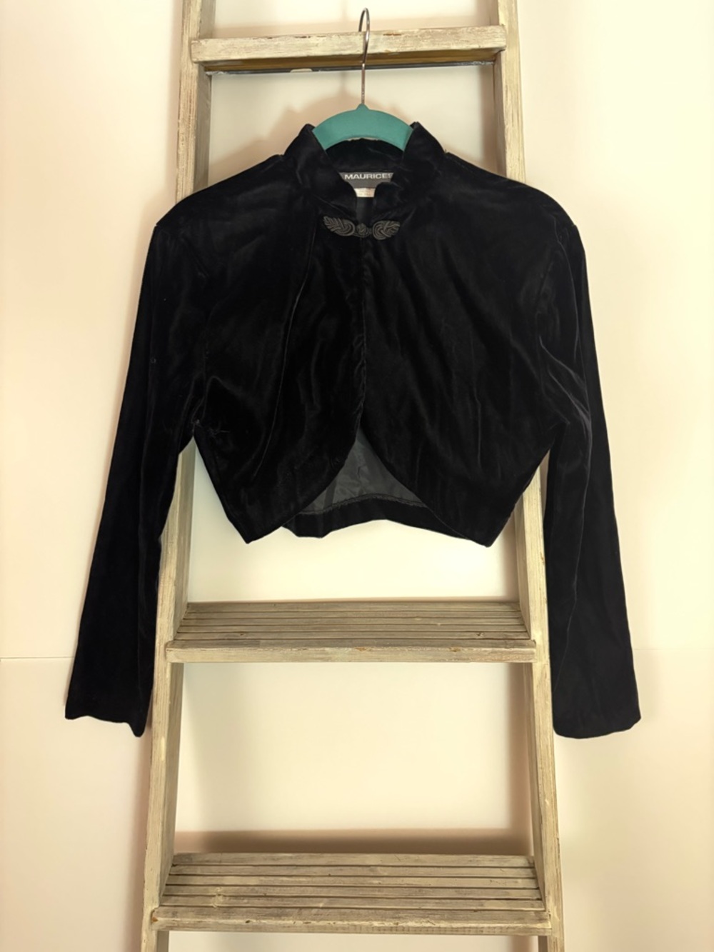 Maurices women’s sm Velvet Crop Bolero Jacket, 90s, Y2K, vintage, elegant, retro